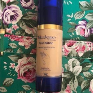 MakeSense by SeneGence Foundation Creme Beige